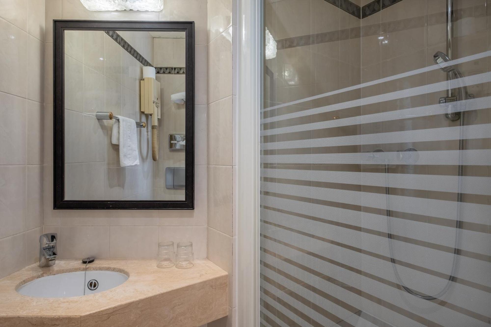 Hotel London Париж Екстер'єр фото